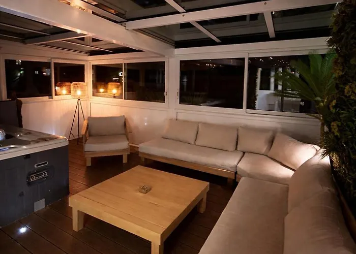 Luxury - Rooftop & Jacuzzi *