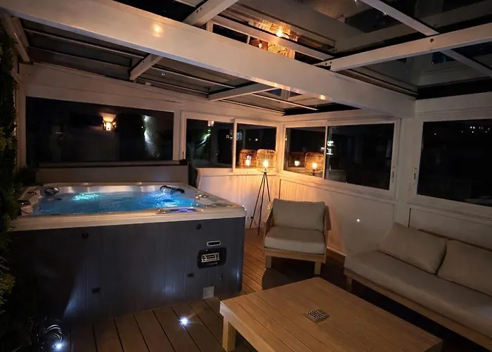 Luxury - Rooftop & Jacuzzi Apartamento *